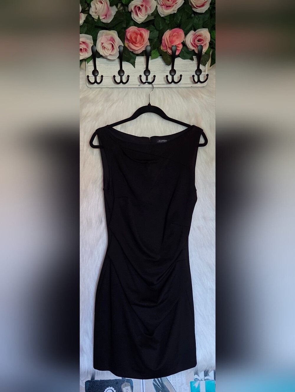 Le Chateau Black Sleeveless Ruched Sheath Dress - Picture 1 of 8